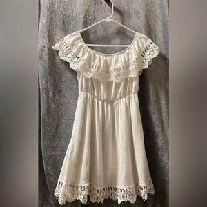 Unbranded White 100% Cotton Fully Lined Scallop Detail Dress Size Medium